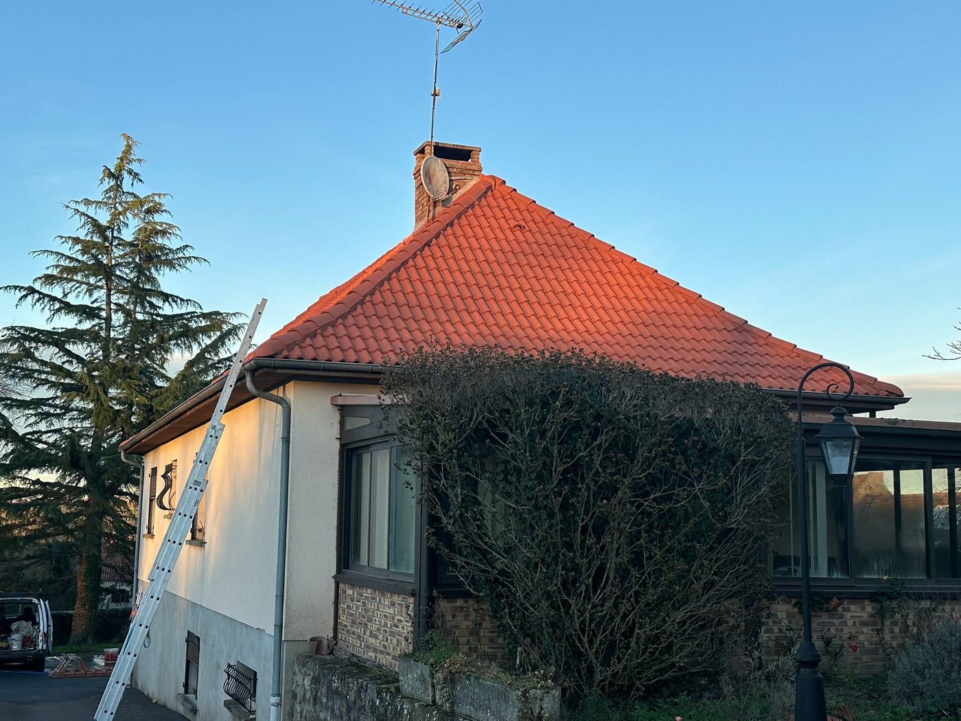 Réfection de toiture sur tourelle — couvreur M. TOUVERON près de Montluçon
