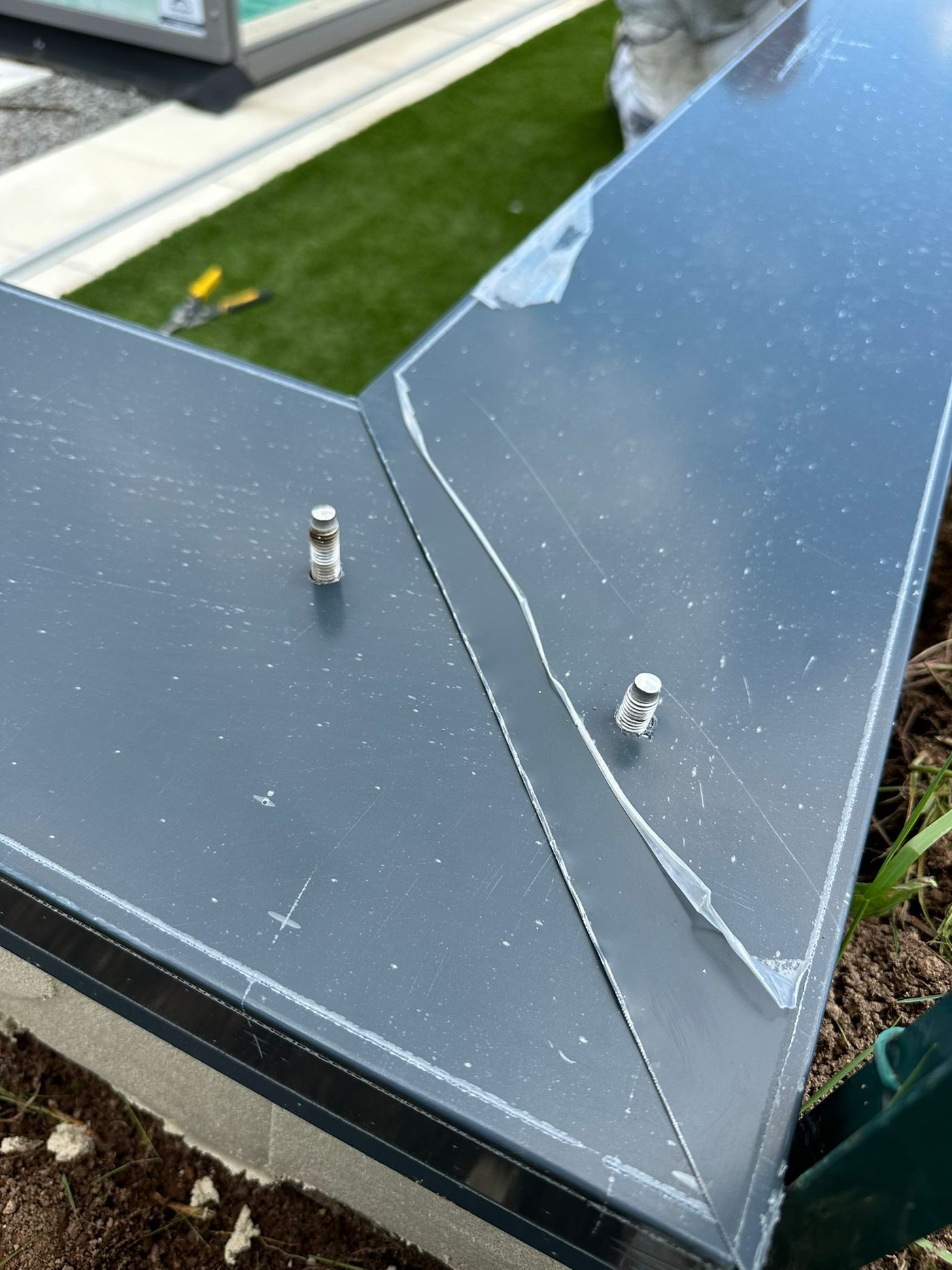 Toiture-terrasse, toit plat à bordure zinc — couvreur M. TOUVERON près de Montluçon